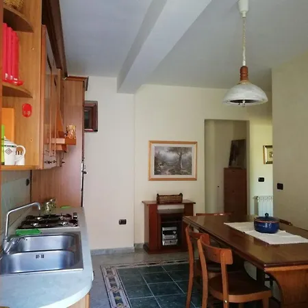 Apartment Alstrolomeria *